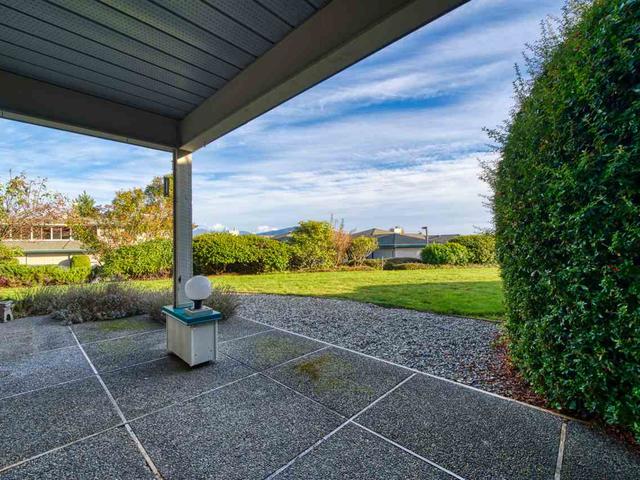 7 - 554 EAGLECREST DRIVE
