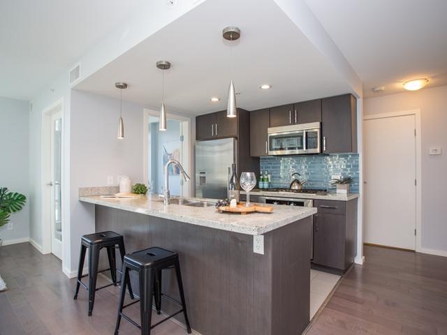 606 - 89 W 2ND AVENUE