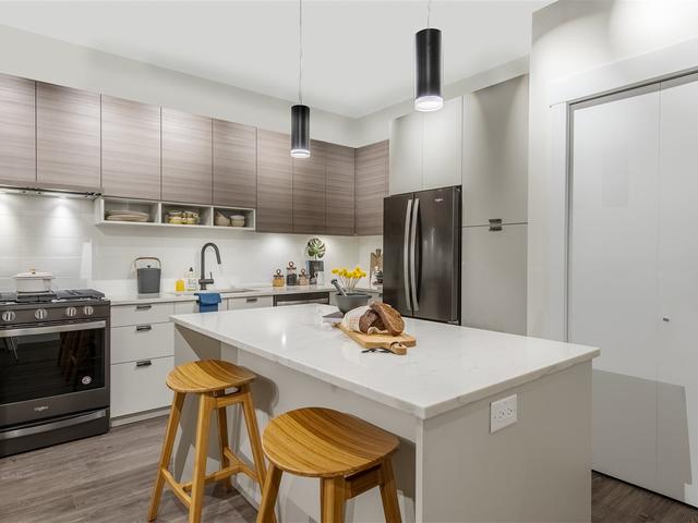 305 - 20689 WILLOUGHBY TOWN CENTRE DRIVE