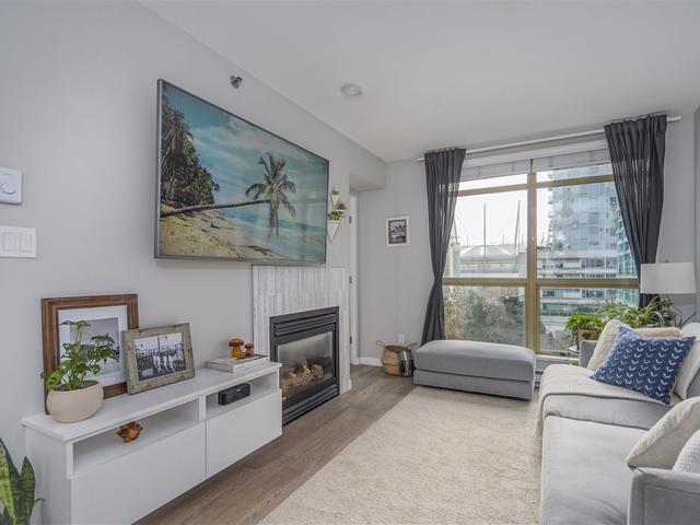 703 - 819 HAMILTON STREET