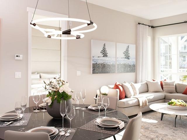 201 - 5535 ADMIRAL WAY