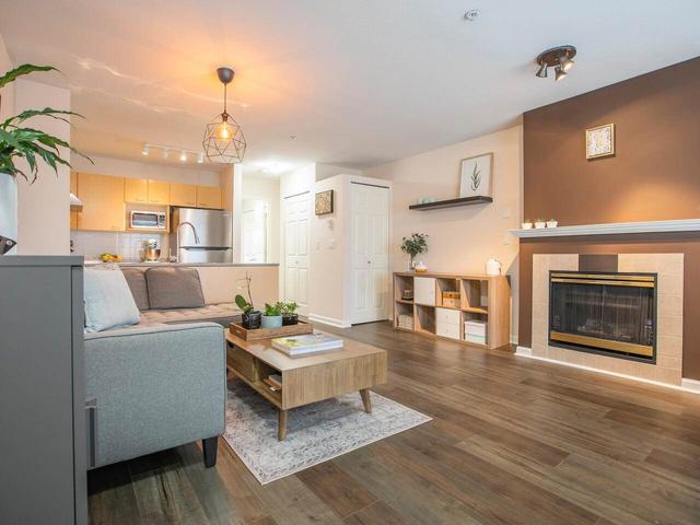 7 - 6577 SOUTHOAKS CRESCENT