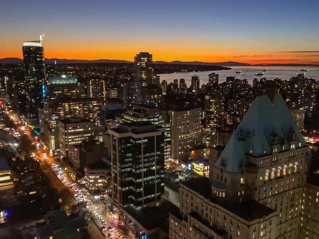 3904 - 667 HOWE STREET