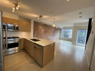 336 - 95 MOODY STREET