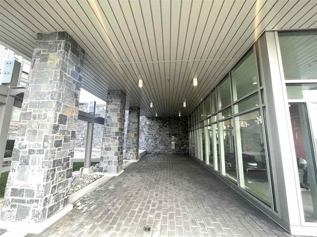 708 - 3281 E KENT NORTH AVENUE