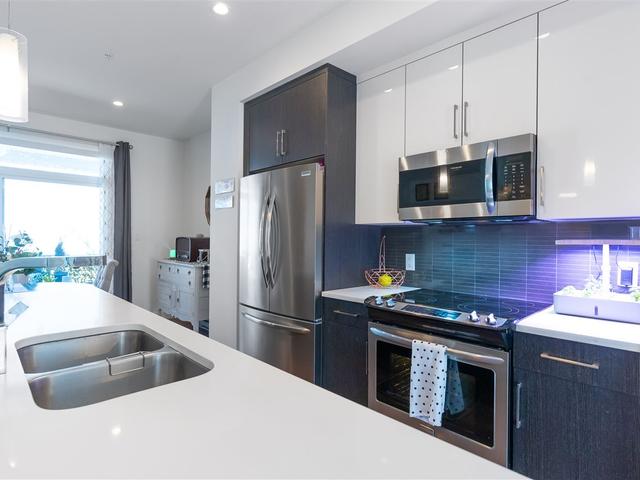 11 - 45455 SPADINA AVENUE