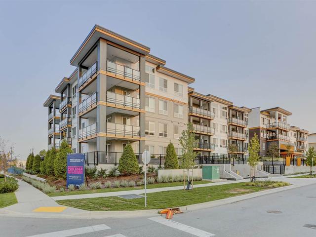 120 - 1892 STARLING DRIVE