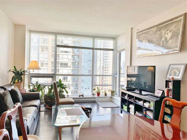 1506 - 2968 GLEN DRIVE