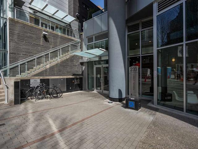 1201 - 233 ROBSON STREET