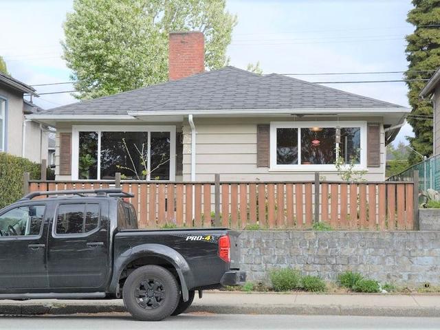 5228 FRASER STREET photo #1