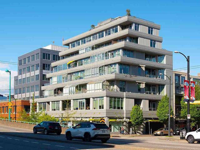 208 - 495 W 6TH AVENUE