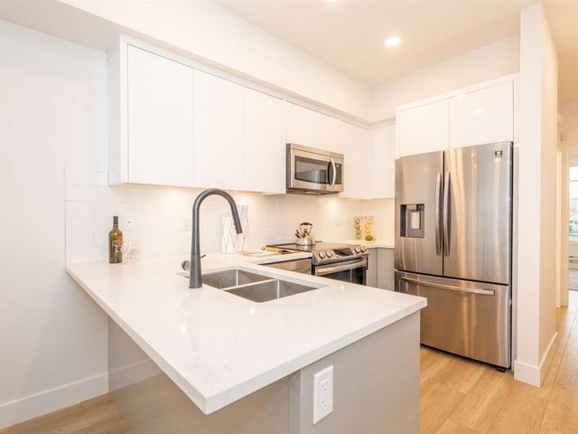 13 - 6288 BERESFORD STREET