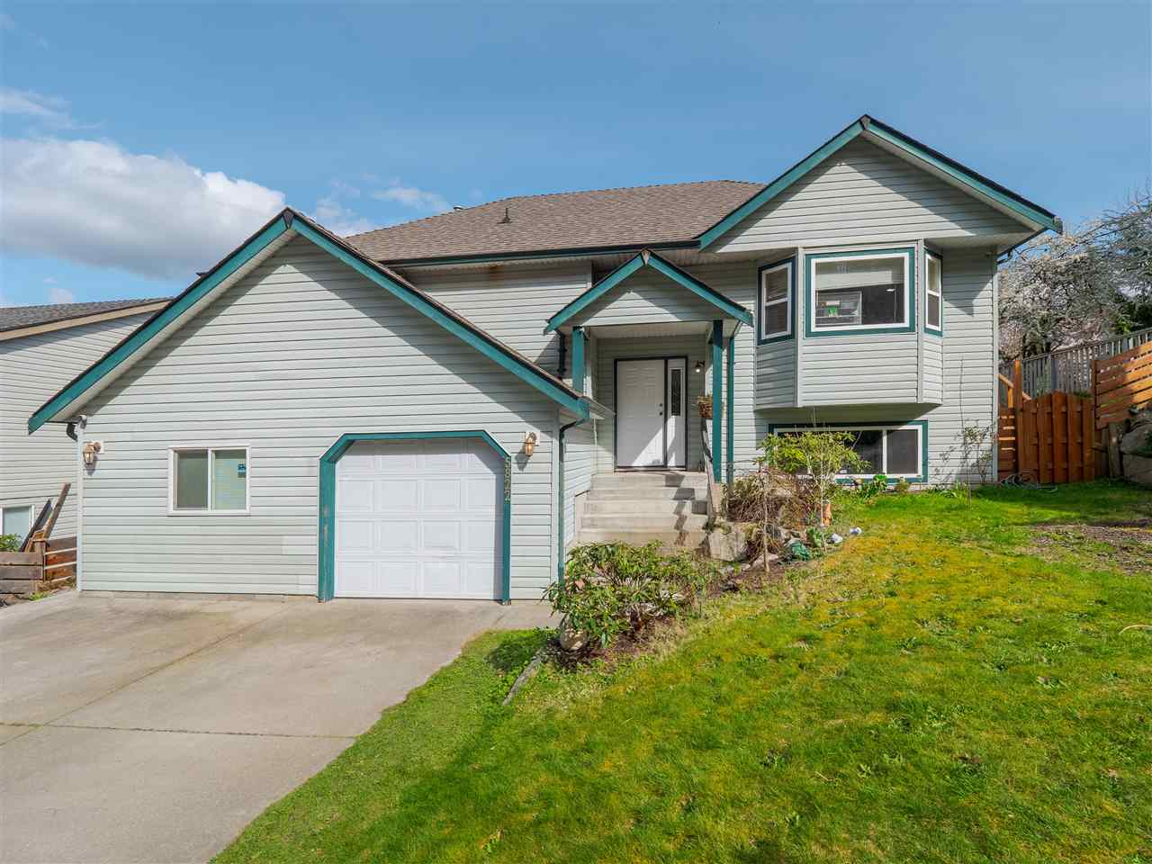 5822 REEF ROAD, Sechelt For Sale 689,000 Property.ca