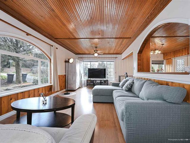 298 MONTGOMERY STREET