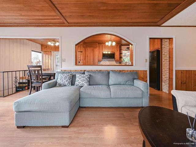 298 MONTGOMERY STREET