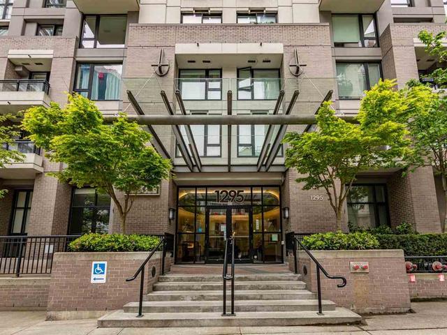 2003 - 1295 RICHARDS STREET