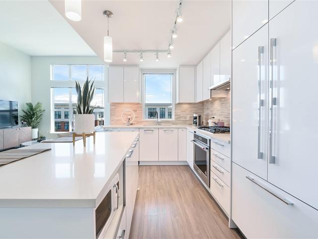 313 - 9551 ALEXANDRA ROAD