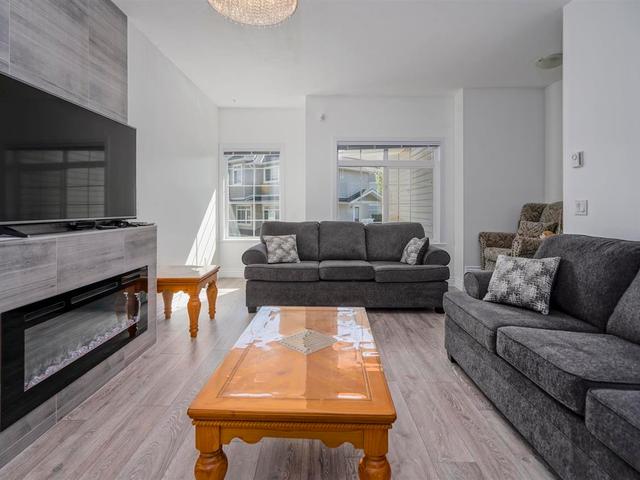 23 - 6852 193 STREET