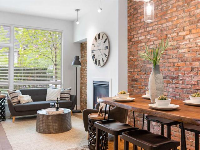 10 - 230 SALTER STREET