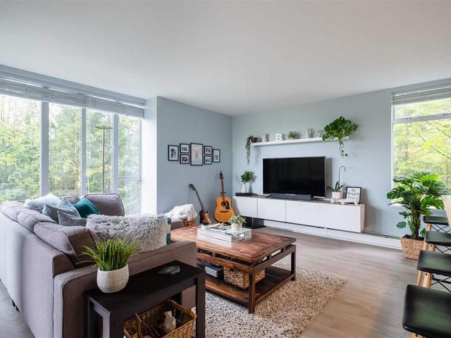 407 - 3061 E KENT AVENUE NORTH