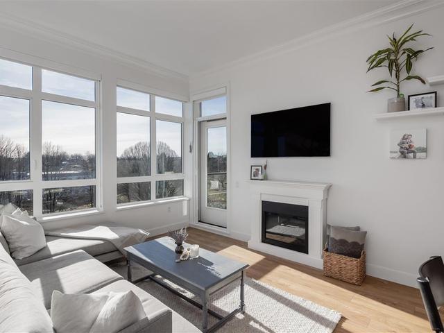 PH709 - 168 E 35TH AVENUE