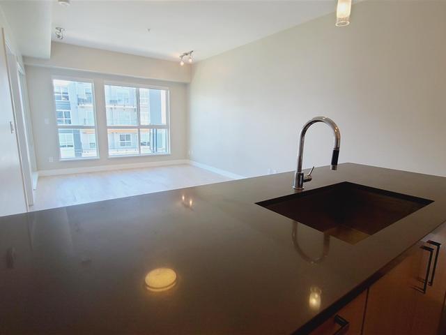 601 - 10033 RIVER DRIVE