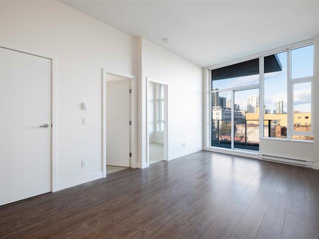 609 - 668 COLUMBIA STREET