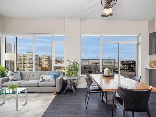 2102 - 668 COLUMBIA STREET