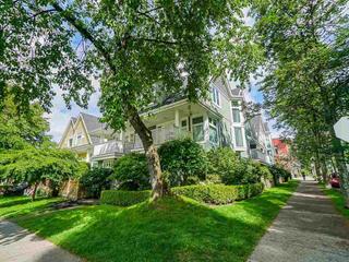 3 - 2305 W 10TH AVENUE