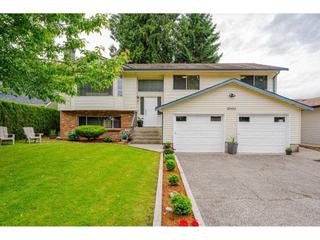 20452 90 CRESCENT