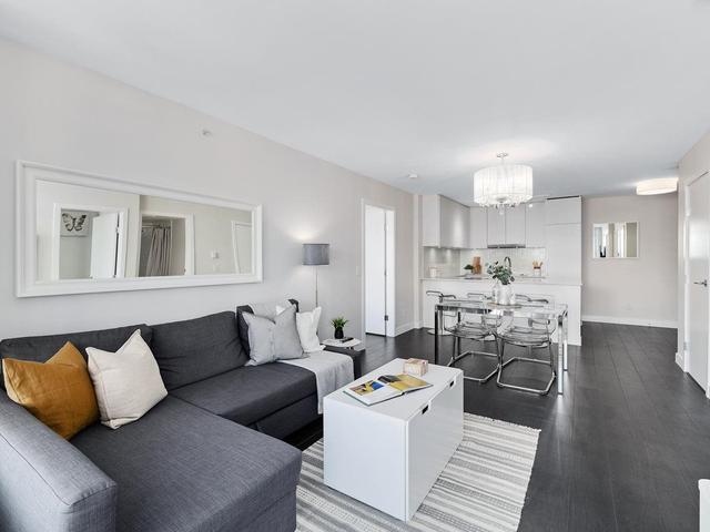 1109 - 668 COLUMBIA STREET