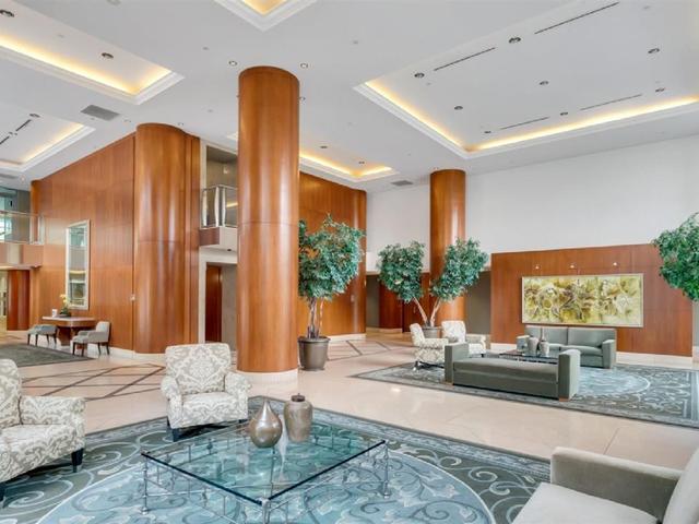 803 - 323 JERVIS STREET