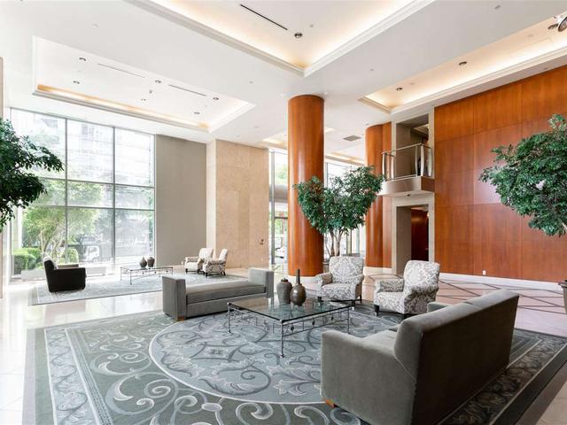 803 - 323 JERVIS STREET