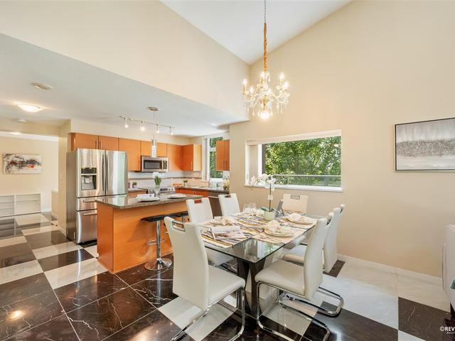 204 - 2225 HOLDOM AVENUE