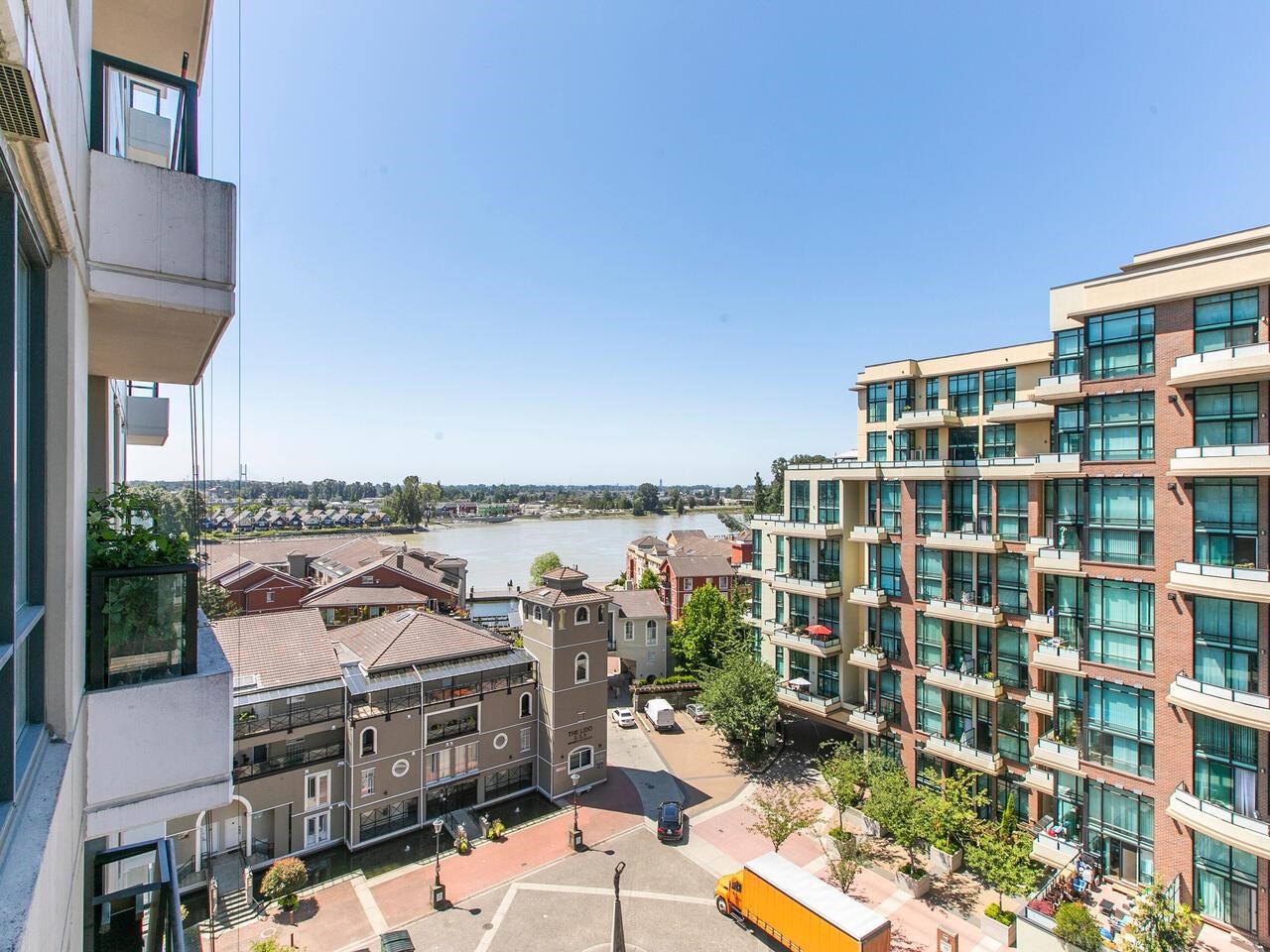 1007 1 RENAISSANCE SQUARE, New Westminster Sold, R2598357 Condos.ca