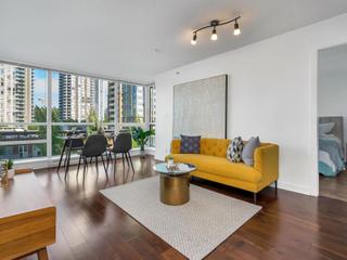 704 - 2978 GLEN DRIVE