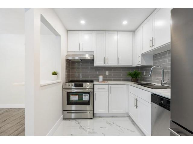 312 - 32870 GEORGE FERGUSON WAY