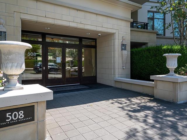 300 - 508 WATERS EDGE CRESCENT