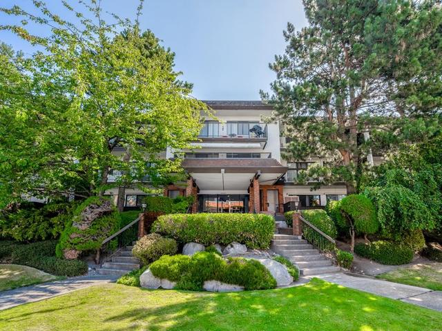 211 - 6660 BUSWELL STREET