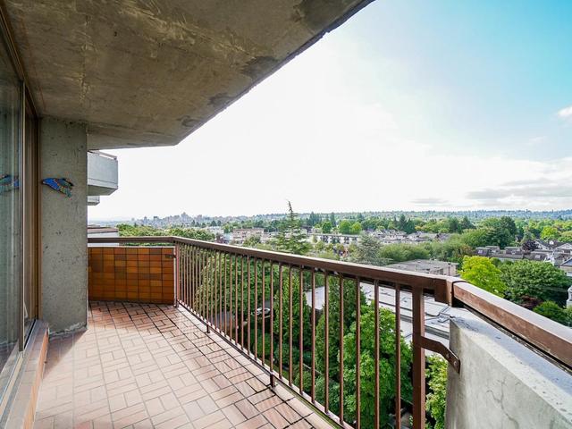 906 - 2445 W 3RD AVENUE