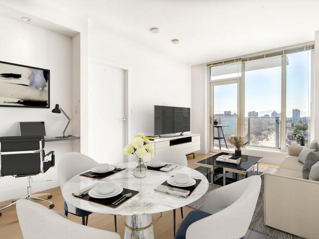 1811 - 7388 KINGSWAY