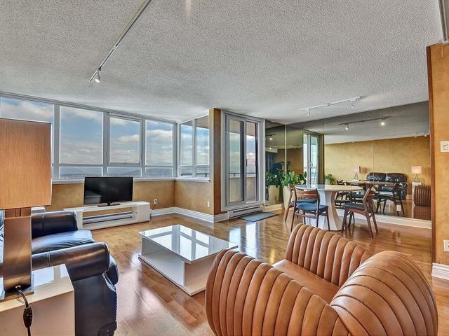 2203 - 5645 BARKER AVENUE