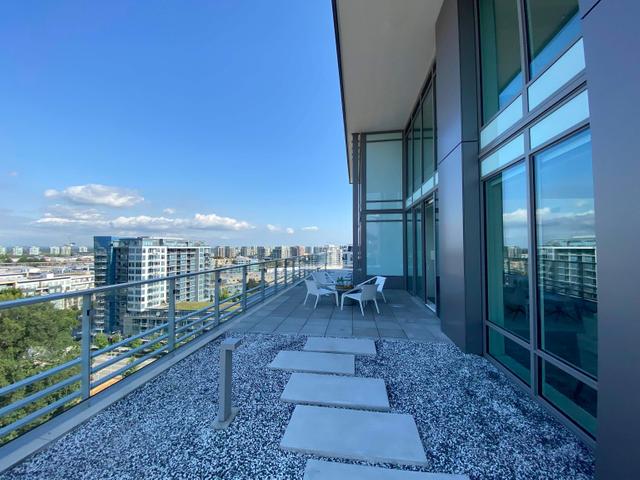 1205 - 6688 PEARSON WAY