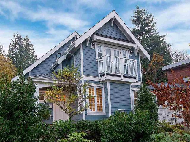 2029 ESQUIMALT AVENUE