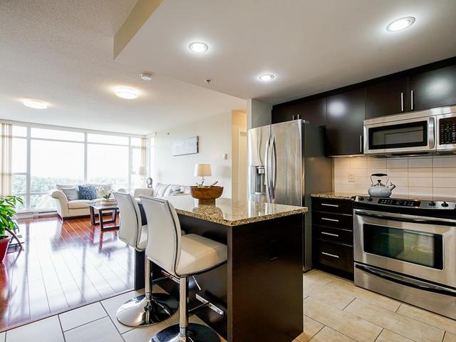 1904 - 555 DELESTRE AVENUE