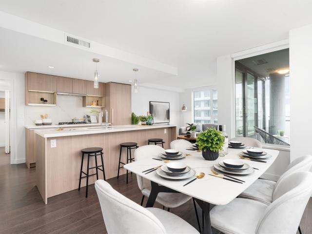 1501 - 8833 HAZELBRIDGE WAY