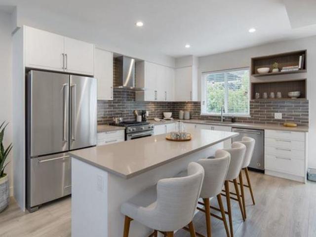 24 - 70 SEAVIEW DRIVE