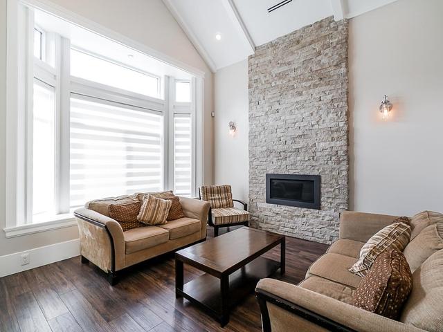 7853 SUNCREST DRIVE