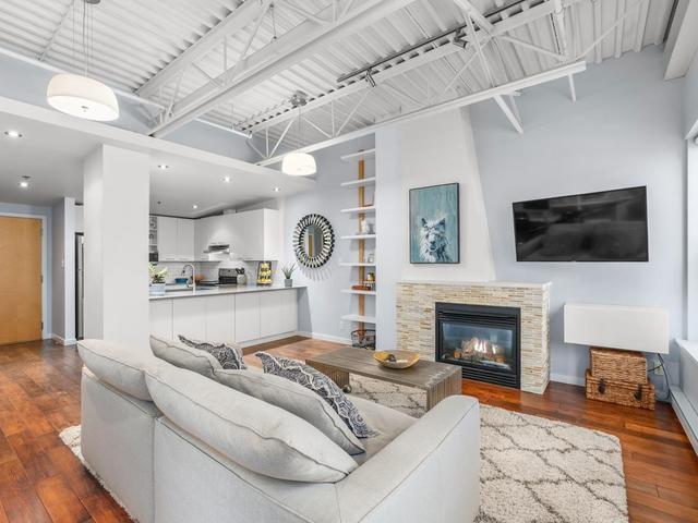 PH 502 - 549 COLUMBIA STREET