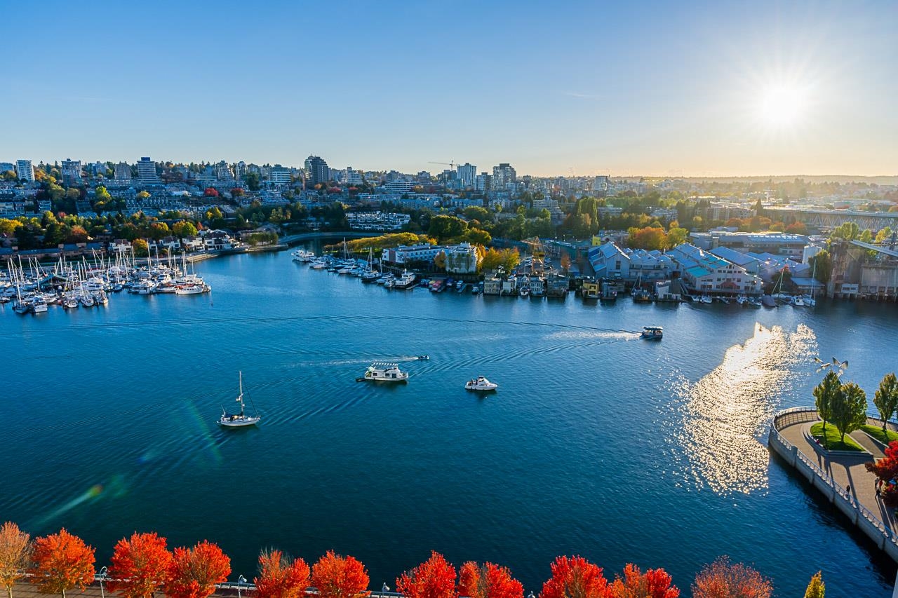 2101 428 BEACH CRESCENT, Vancouver Sold,